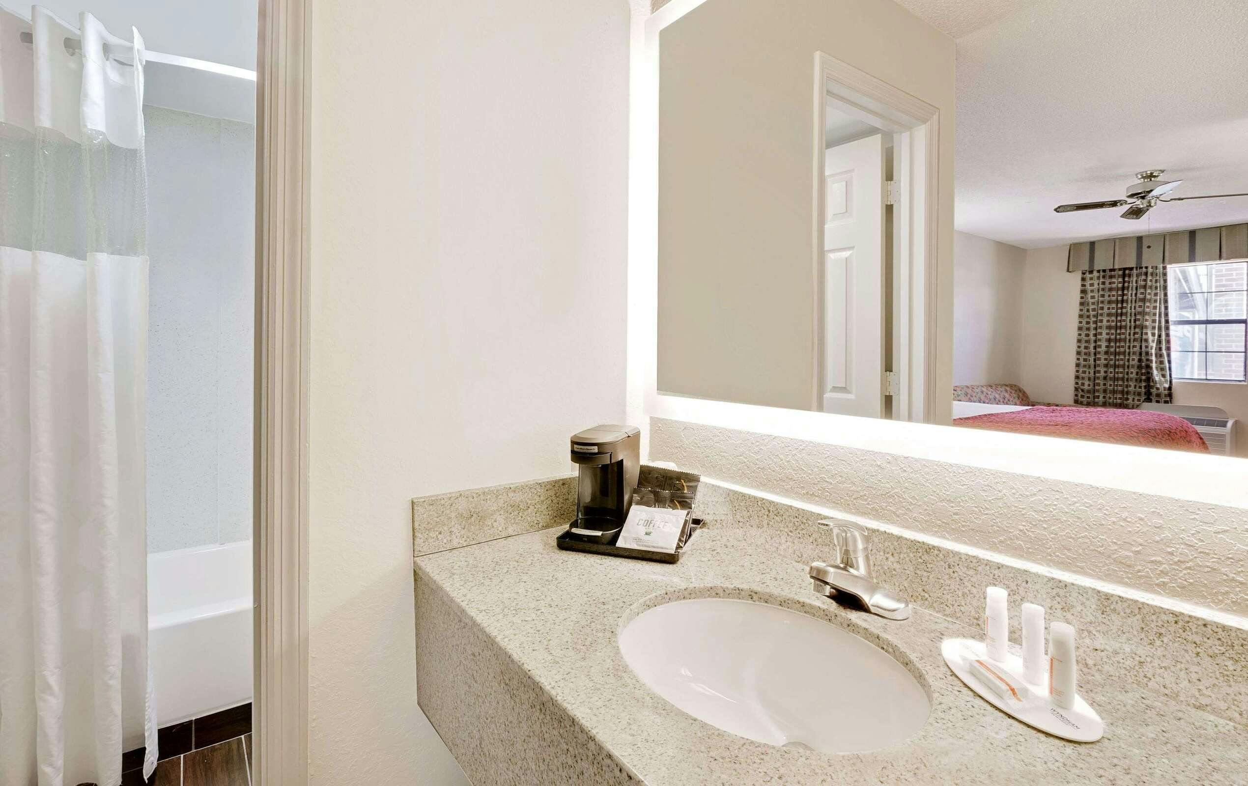 Hotel Days Inn by Wyndham Demopolis photo 5