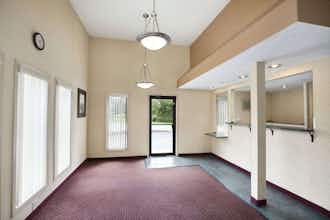 Hotel Travelodge by Wyndham La Porte/Michigan City Area photo 1