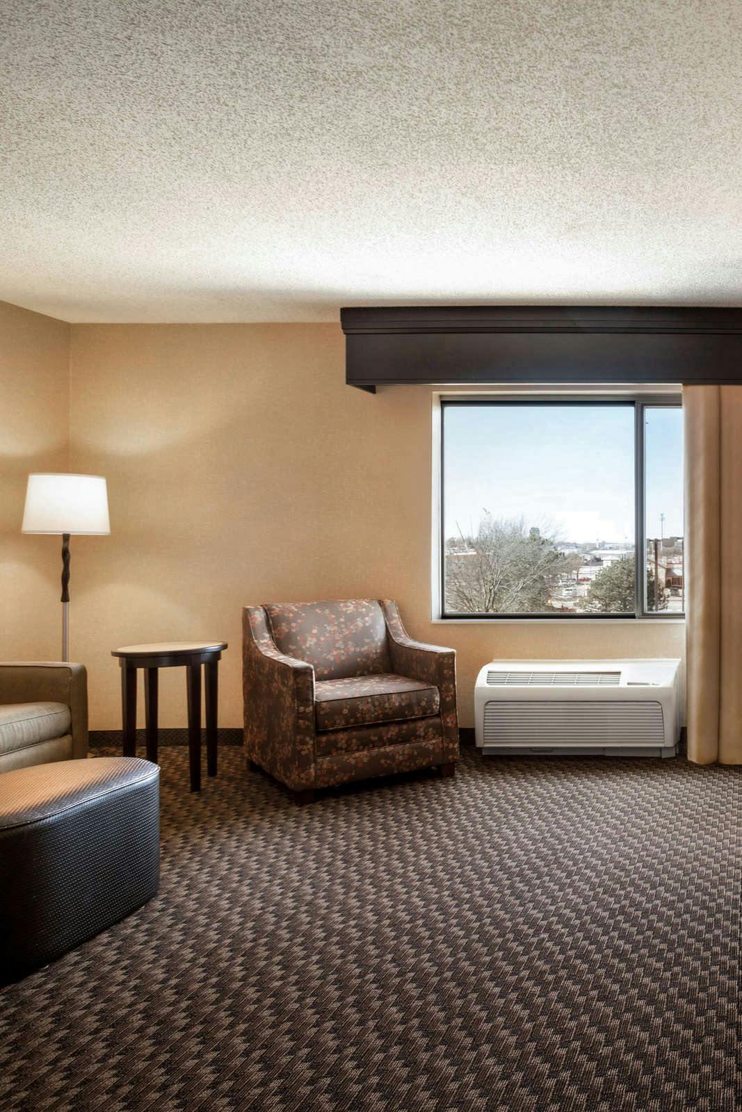 Hotel DoubleTree by Hilton Hotel Oklahoma City Airport photo 4