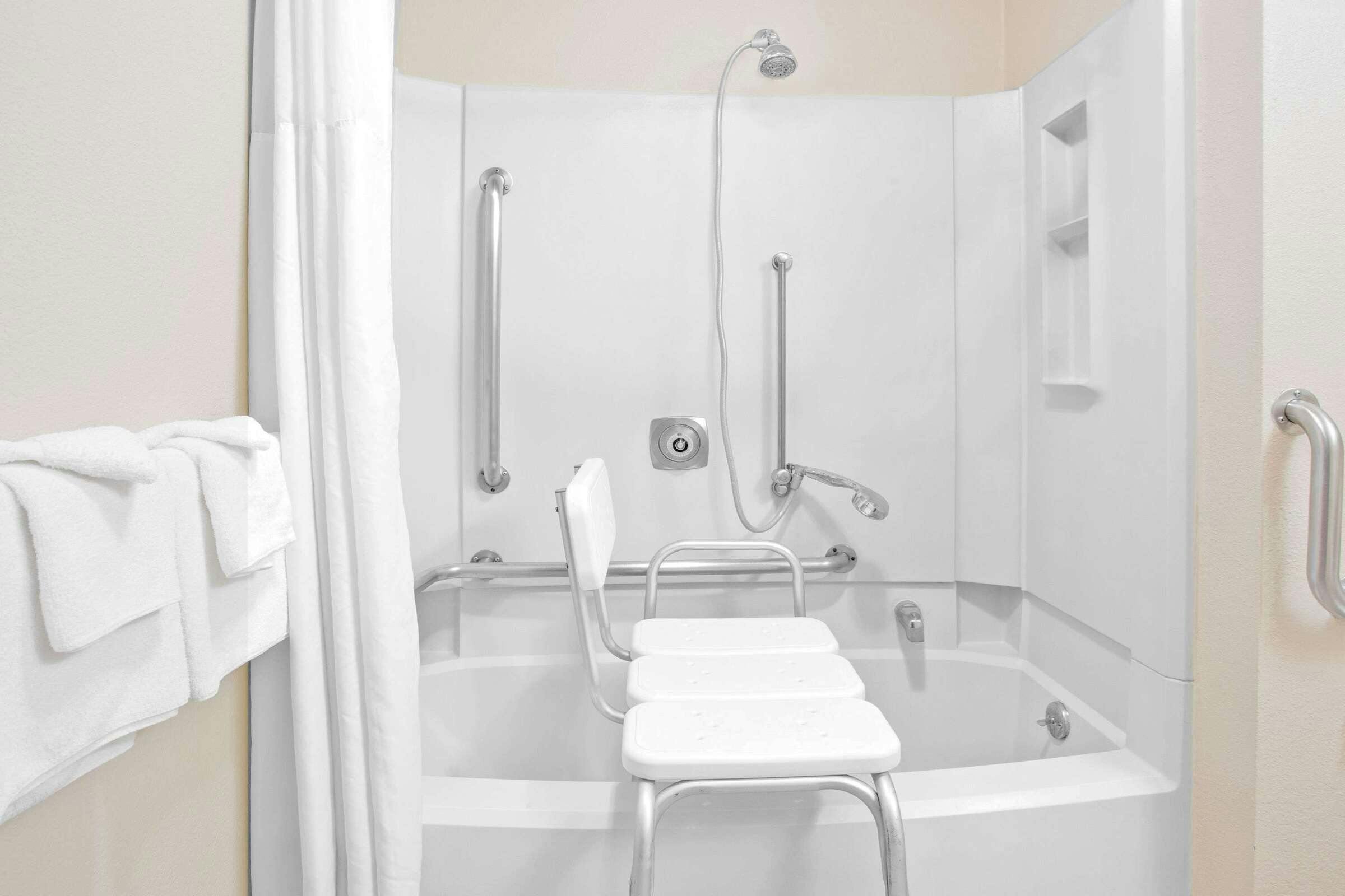 Hotel Super 8 by Wyndham Havre photo 1