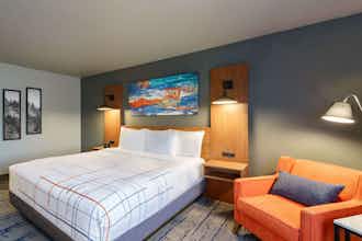 Hotel La Quinta Springfield OR photo 1