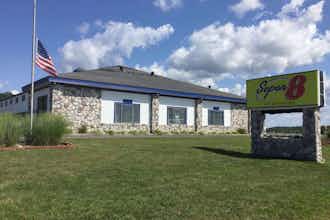 Hotel Super 8 by Wyndham Petoskey photo 4