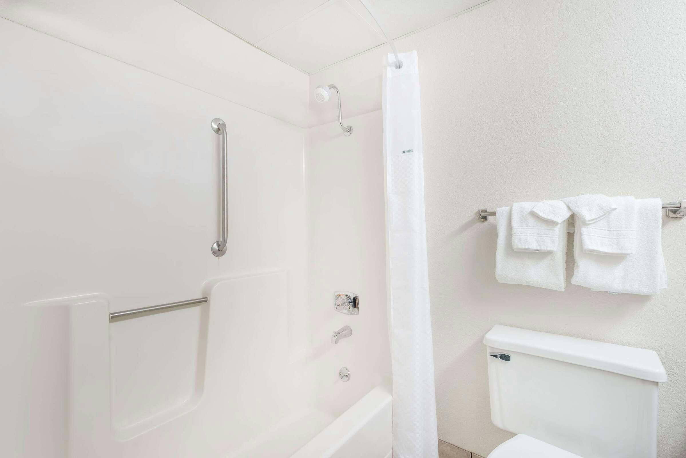 Hotel Days Inn by Wyndham Kirksville photo 5