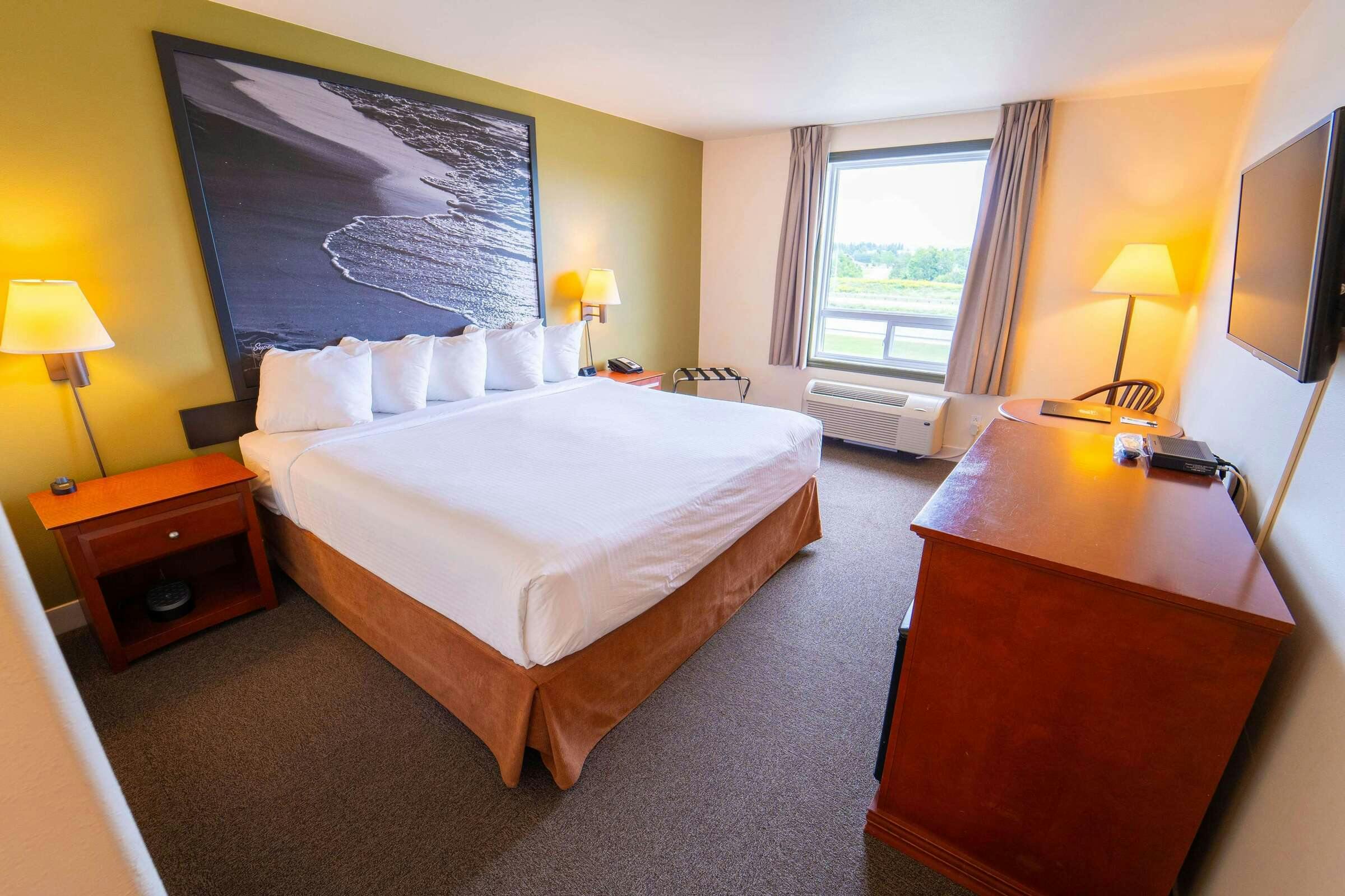 Hotel Super 8 by Wyndham Amherst NS photo 5