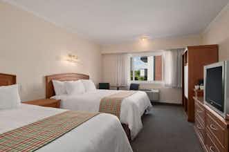 Hotel Travelodge Kamloops photo 2