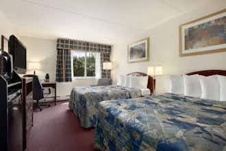 Hotel Travelodge by Wyndham Ottawa East photo 1