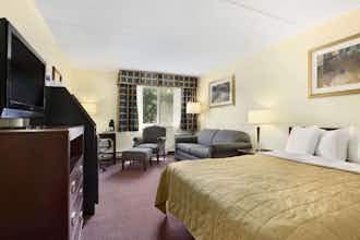 Hotel Travelodge by Wyndham Ottawa East photo 3