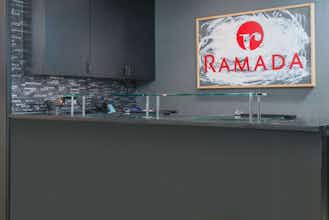 Hotel Ramada by Wyndham Catlettsburg/Ashland photo 1