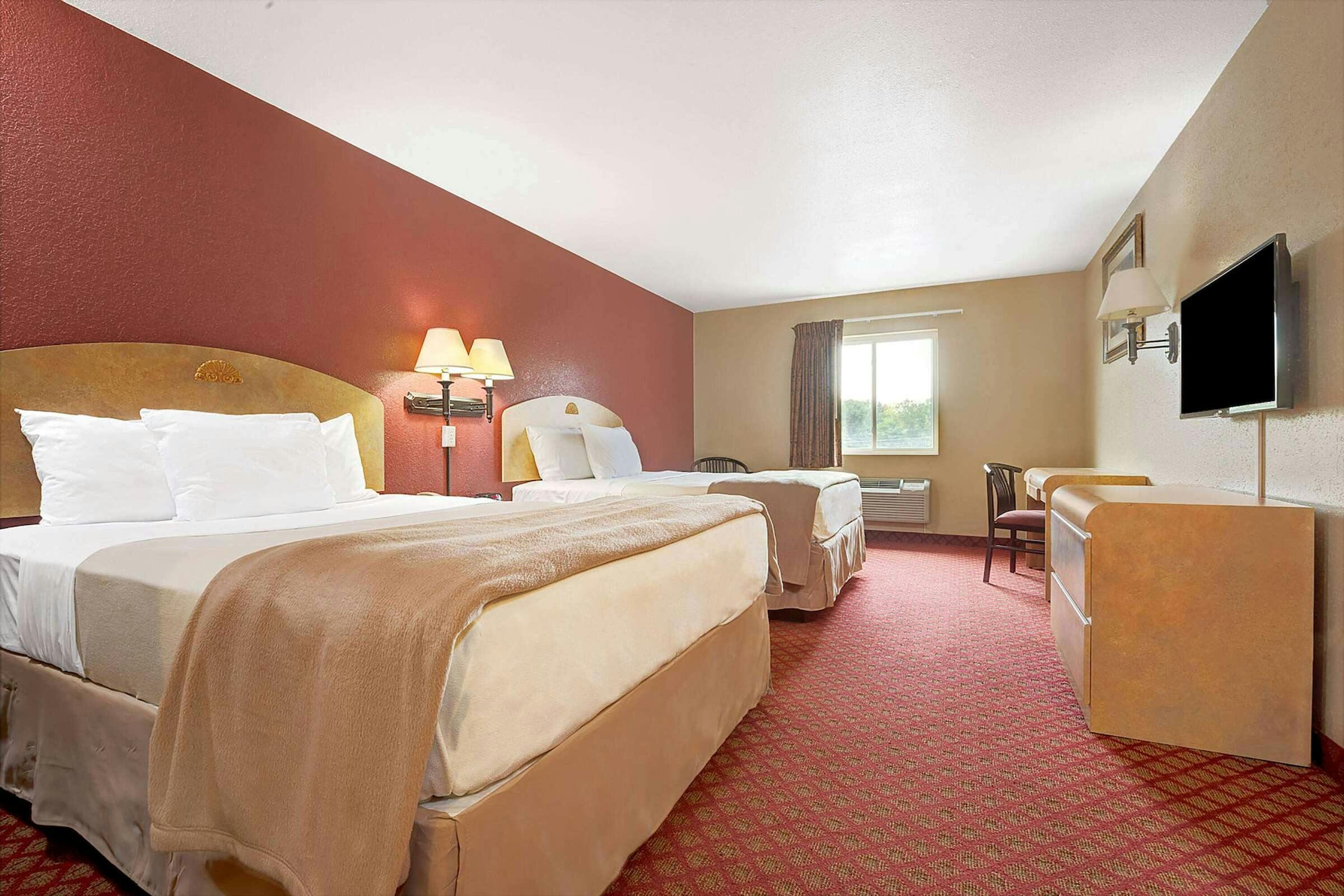 Hotel Days Inn & Suites by Wyndham Niagara Falls/Buffalo photo 5