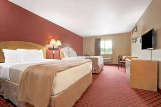 Hotel Days Inn & Suites by Wyndham Niagara Falls/Buffalo photo 5