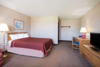 Hotel Super 8 Abilene KS photo 2