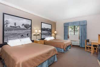 Hotel Super 8 Monroe WI photo 1