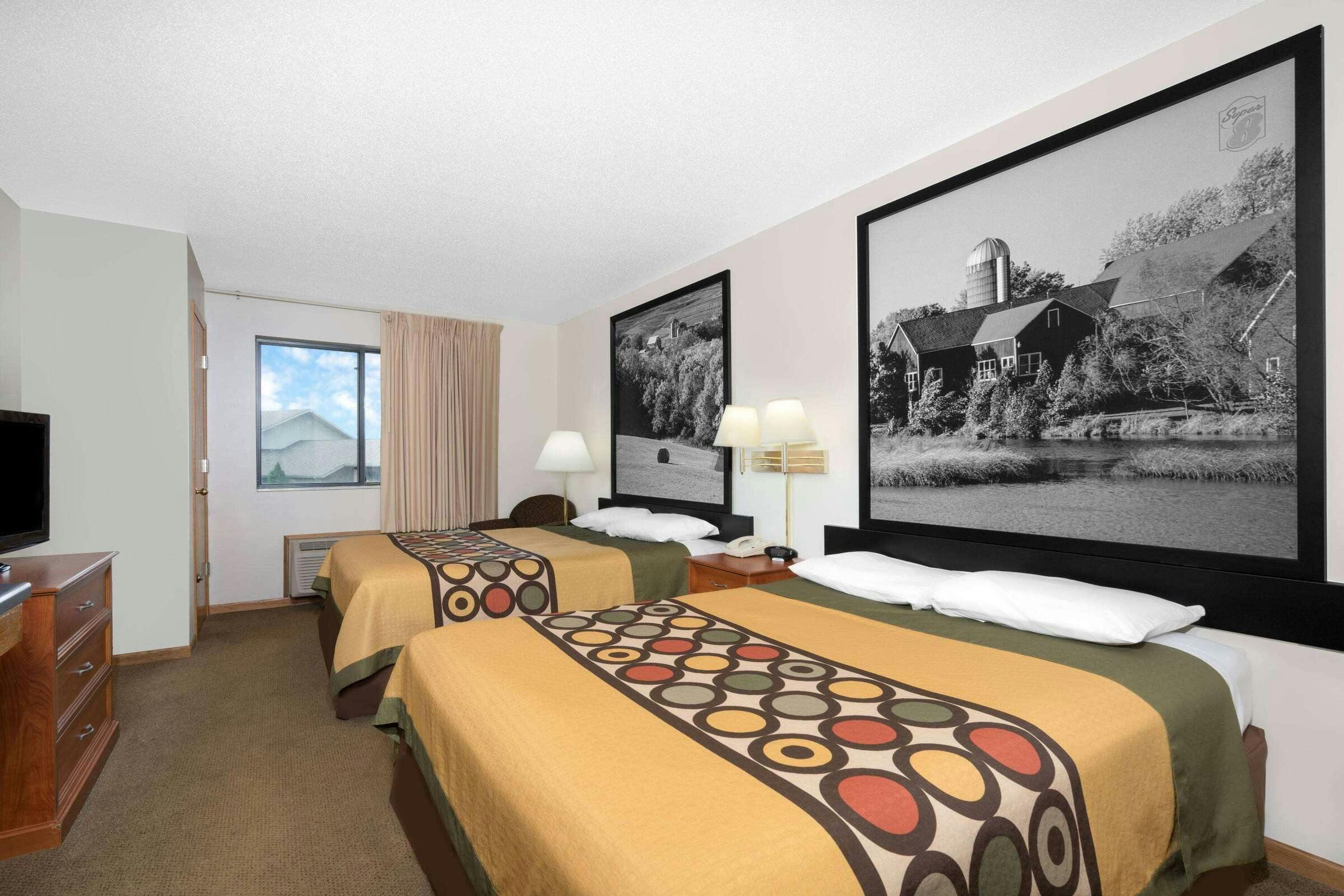 Hotel Super 8 Sparta photo 4
