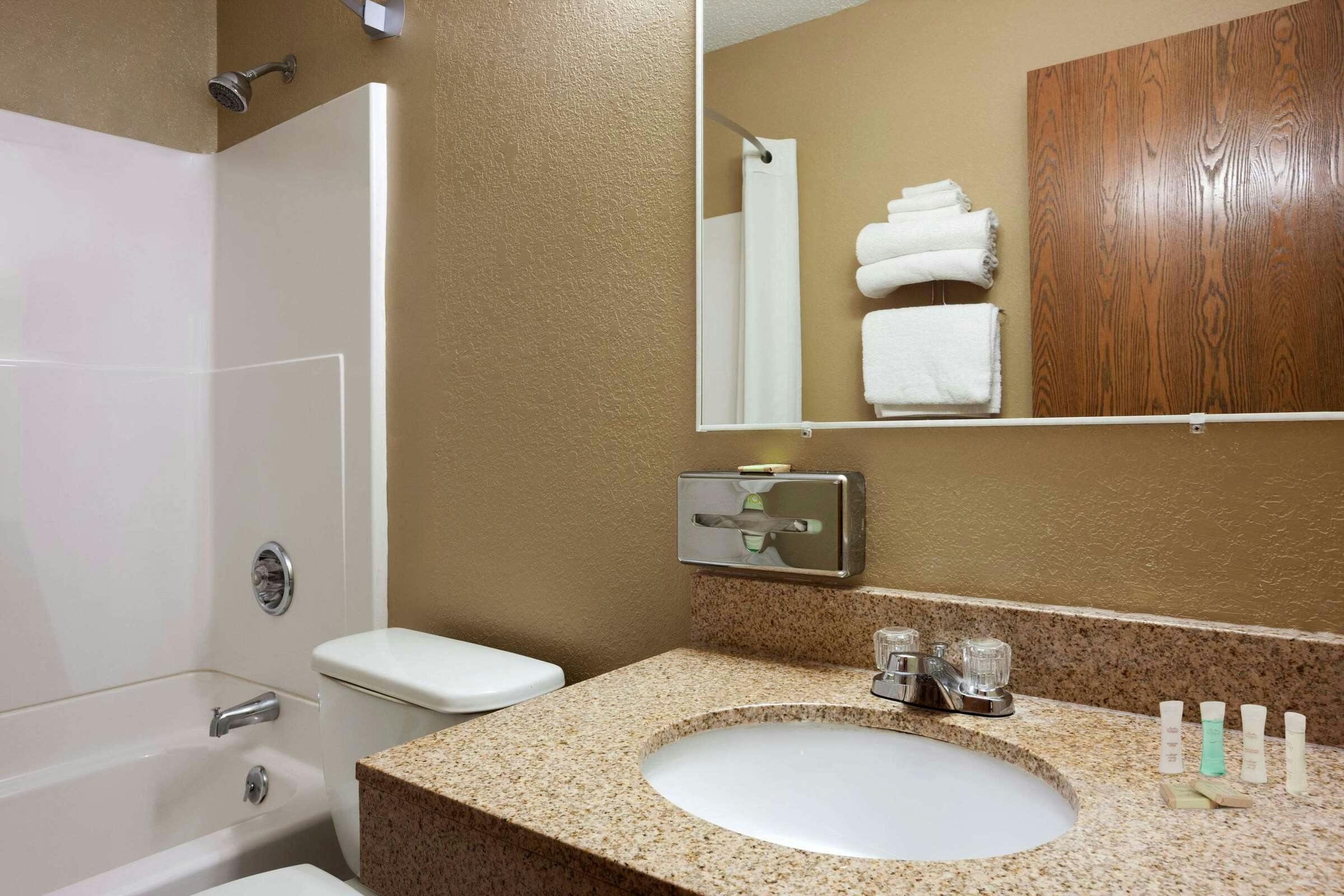 Hotel Super 8 Pulaski photo 1