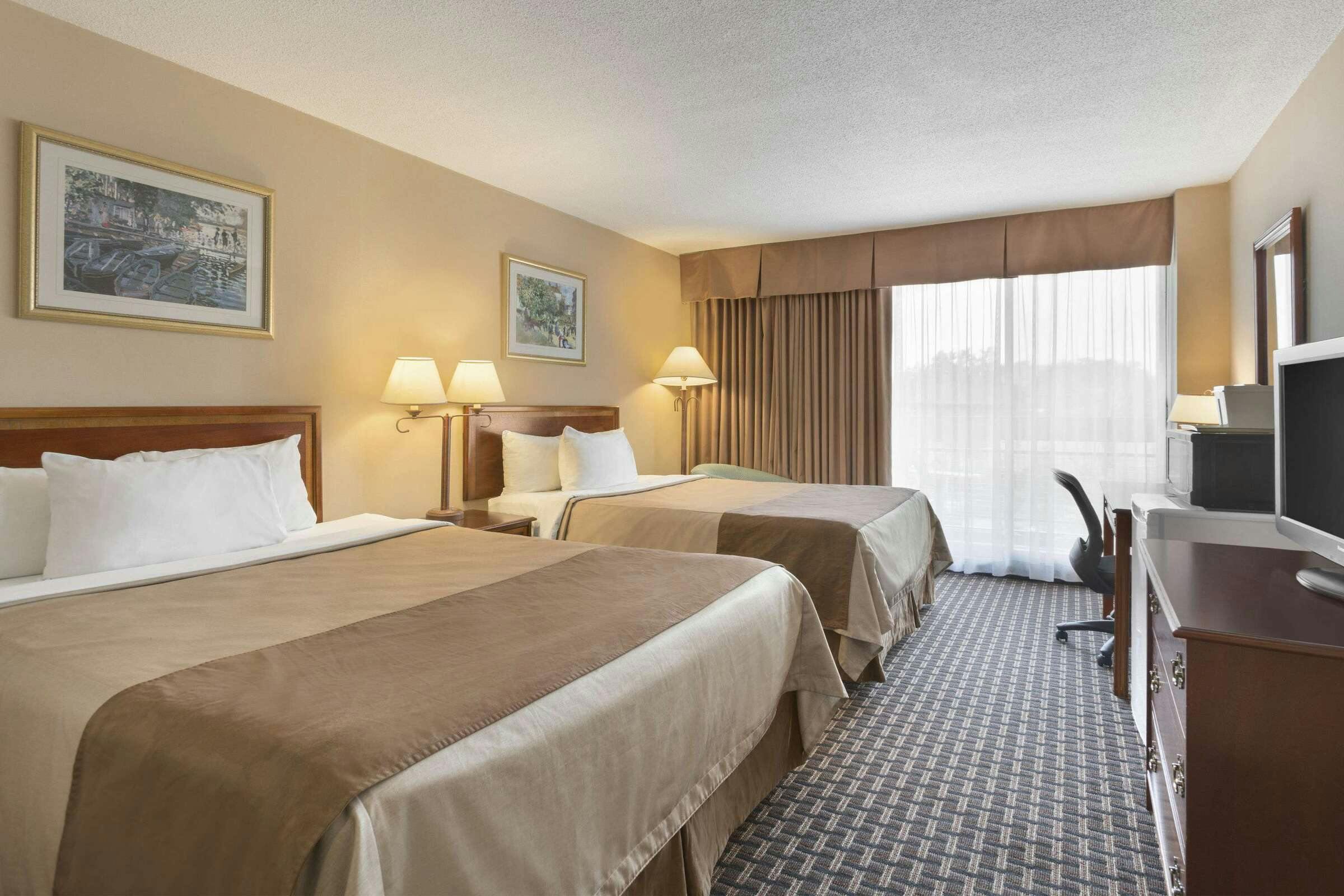 Hotel Ramada Belleville Harbourview photo 5