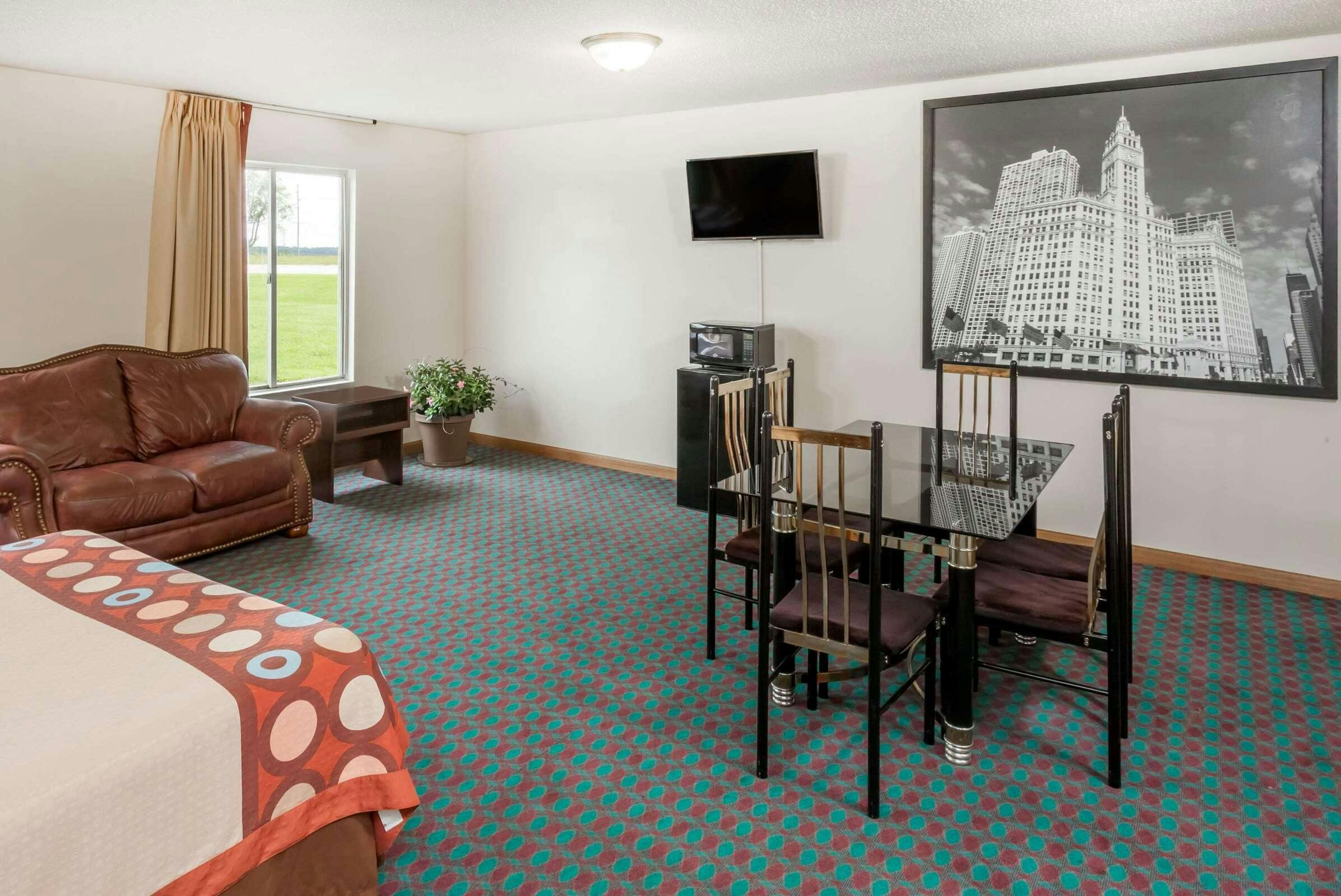 Hotel Super 8 Pekin Peoria Area photo 4