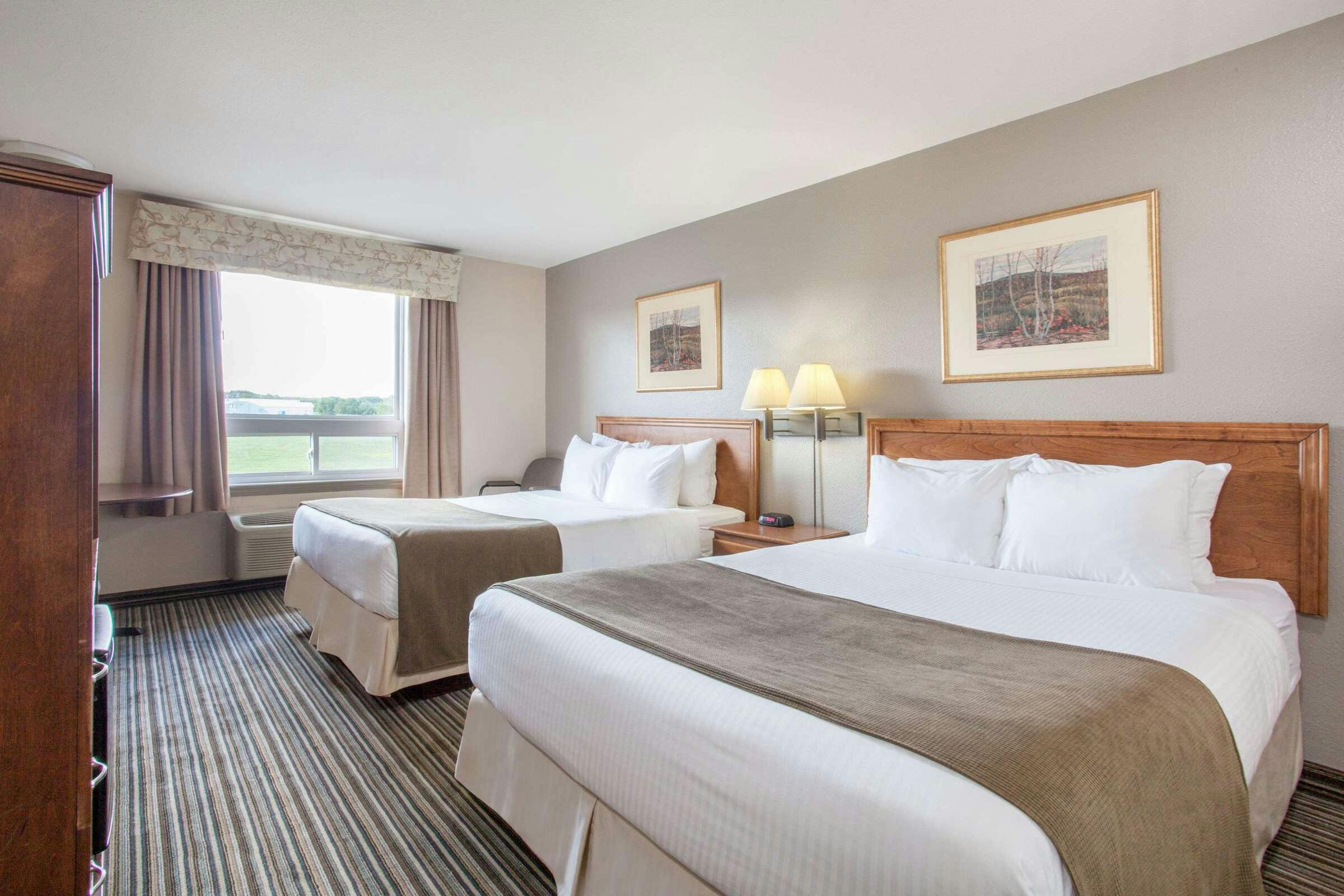 Hotel Super 8 by Wyndham Truro NS photo 1