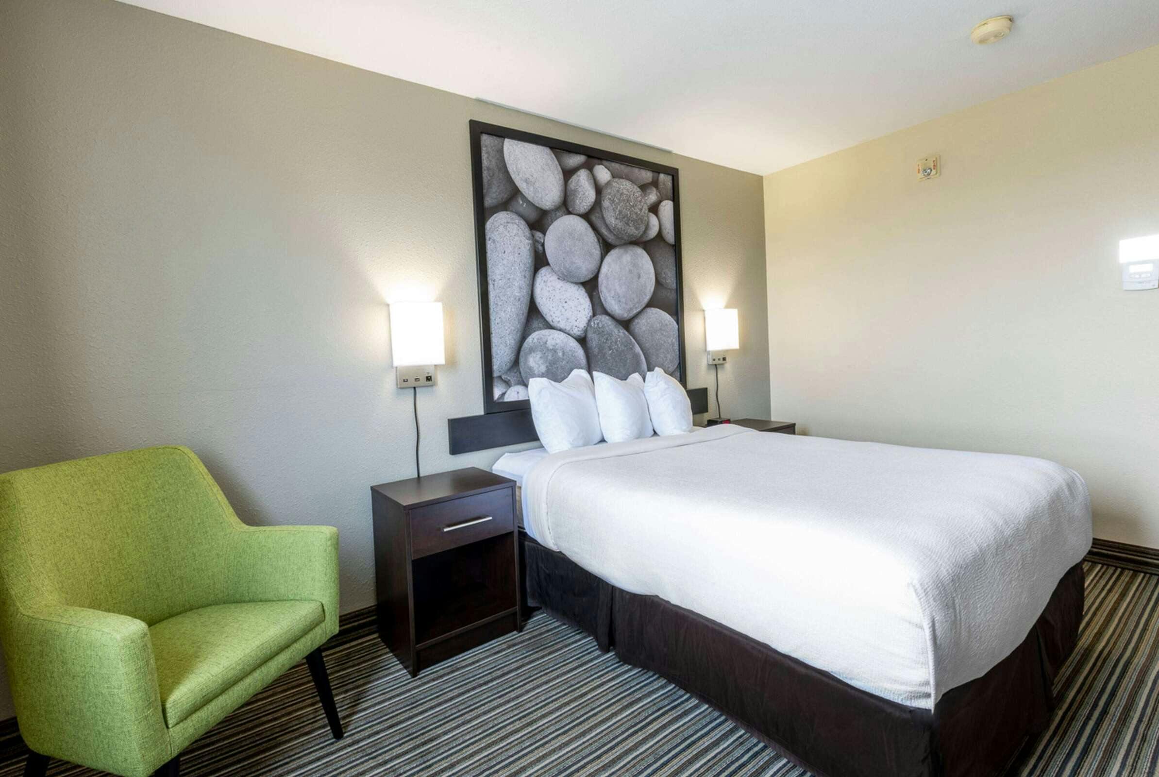 Hotel Super 8 by Wyndham Truro NS photo 2