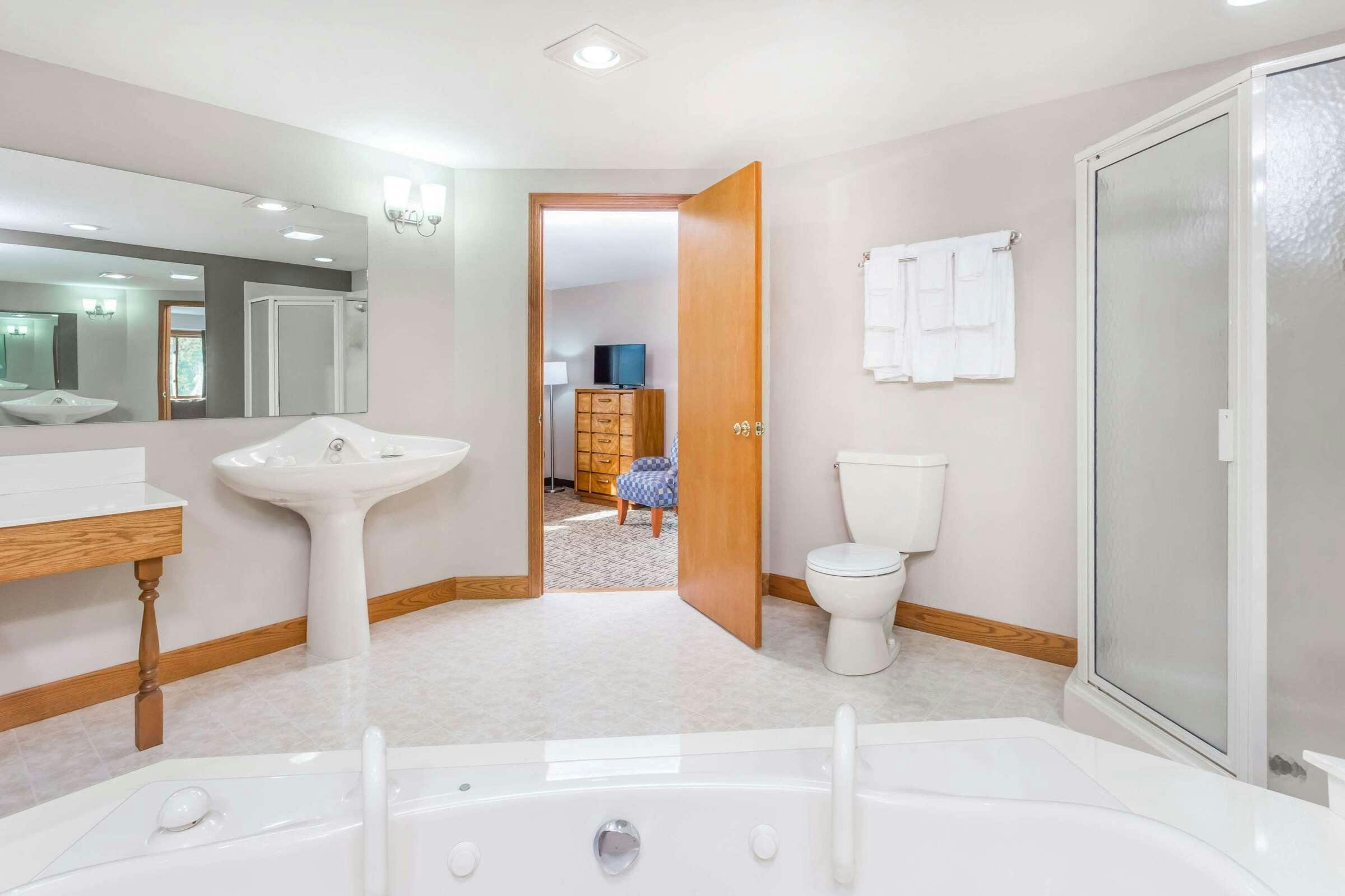 Hotel Super 8 Platteville photo 2