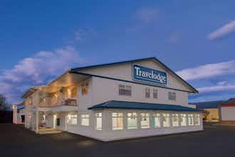 Hotel Travelodge Wyndham Salmon Arm photo 1