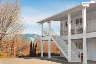 Hotel Travelodge Wyndham Salmon Arm photo 4
