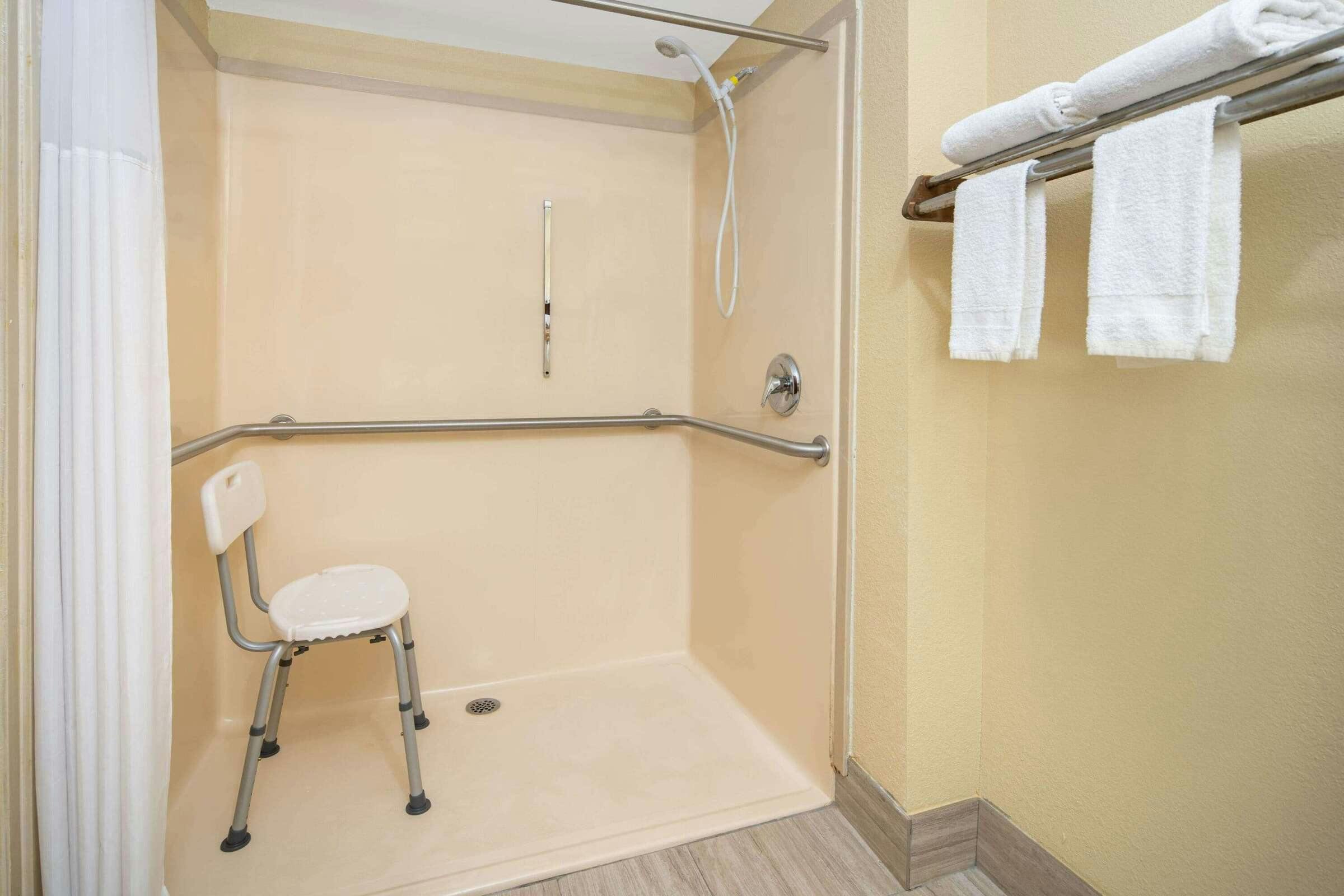 Hotel Days Inn Thomaston photo 3