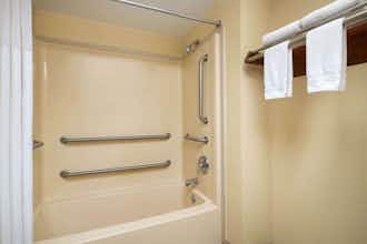 Hotel Days Inn Thomaston photo 4