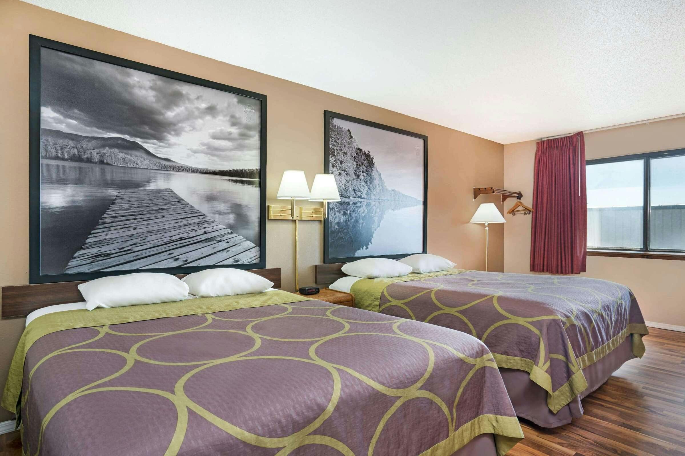 Hotel Super 8 Marshall photo 5