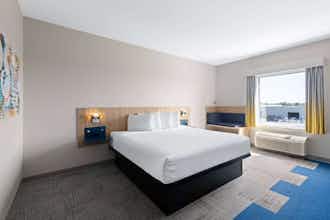 Hotel Microtel Lachute photo 3
