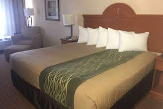Hotel Super 8 by Wyndham Great Bend photo 1