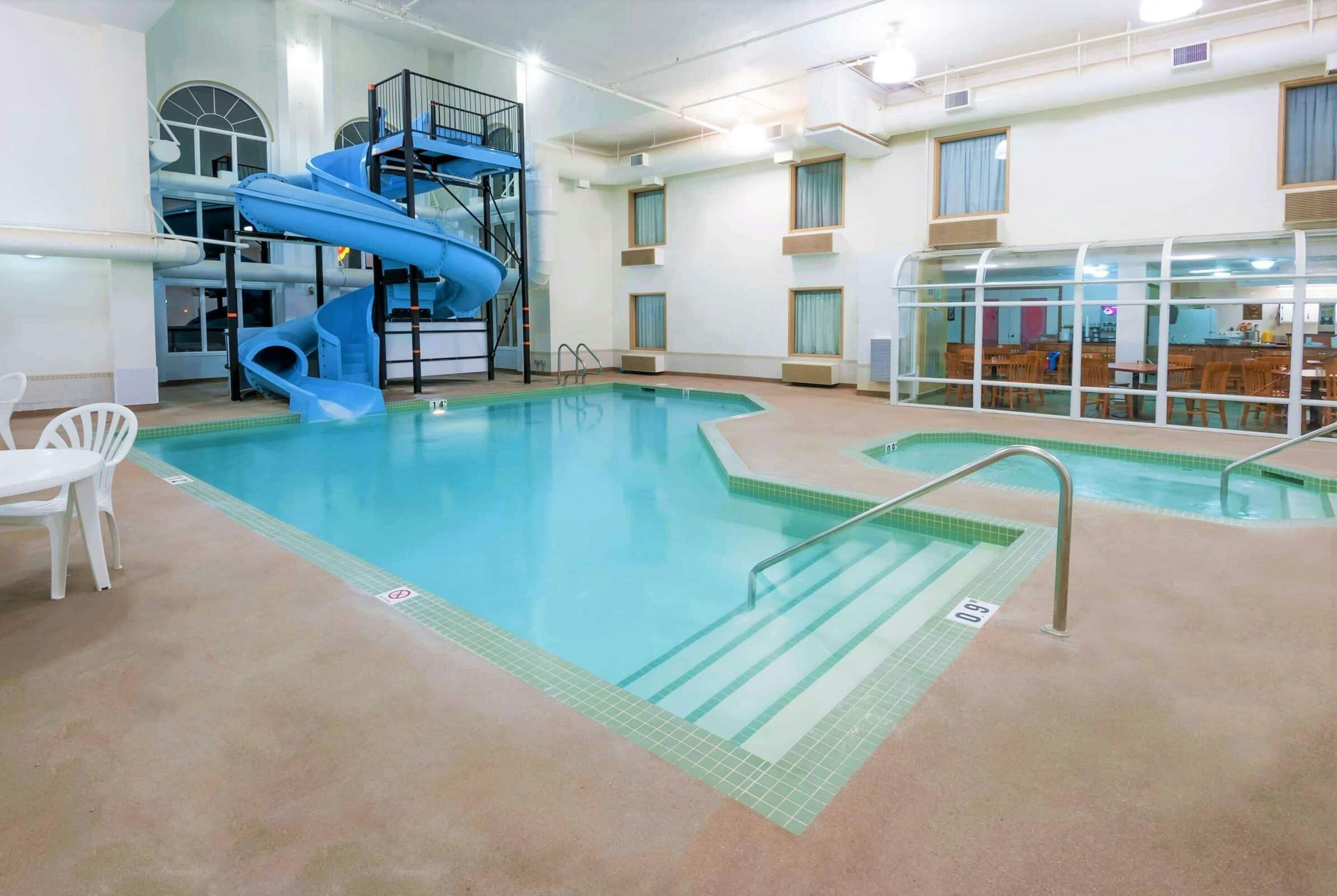 Hotel Super 8 Three Hills AB photo 1
