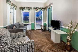 Hotel Super 8 Madison Ridgeland Are photo 3