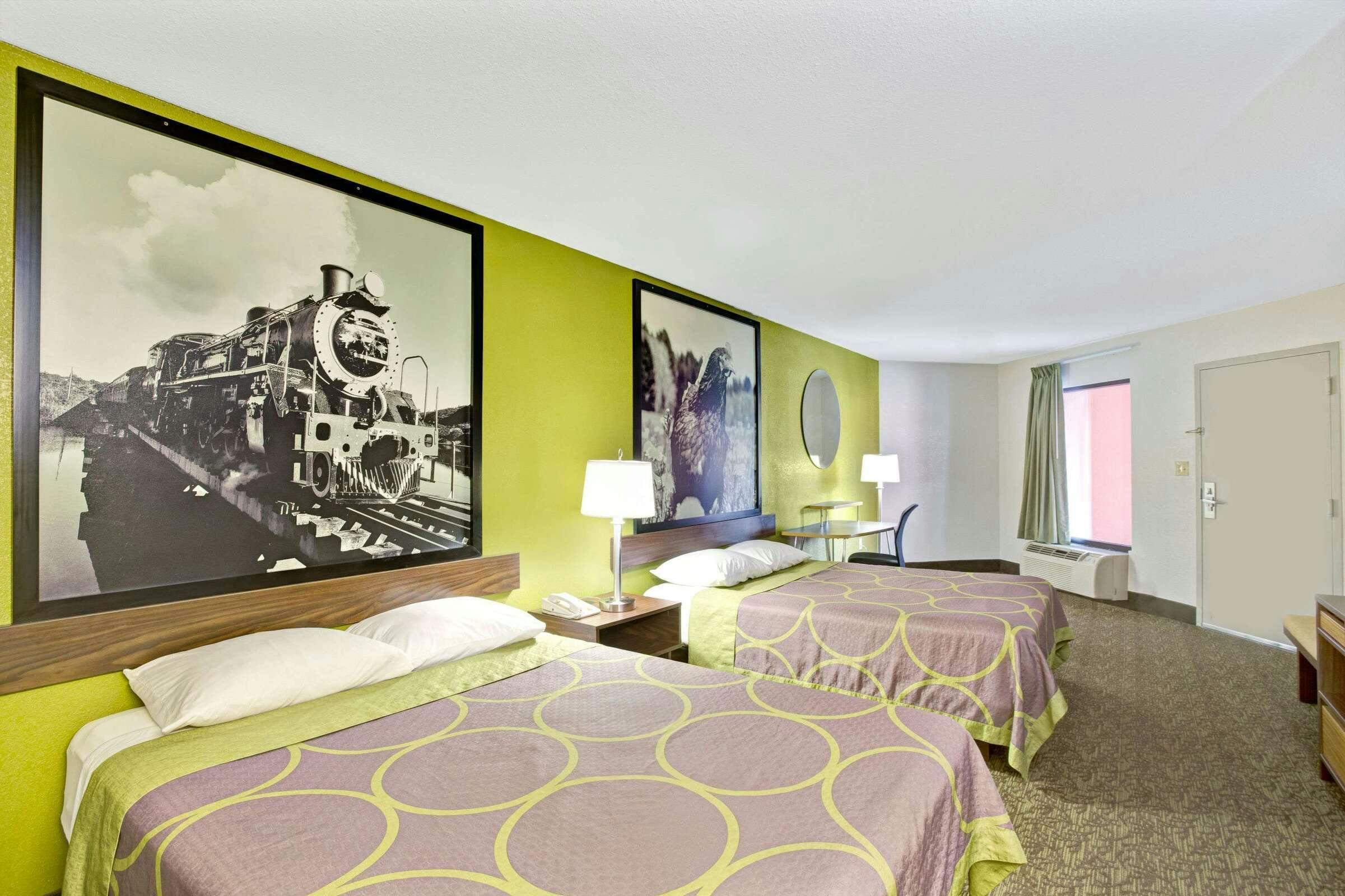 Hotel Super 8 by Wyndham Gainesville photo 3