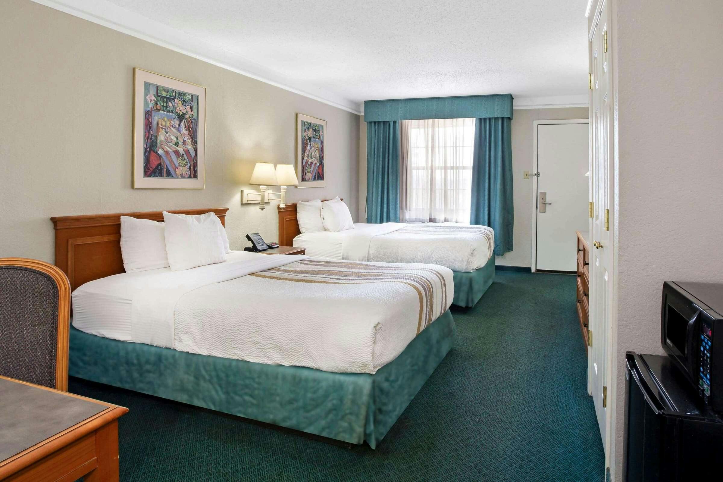 Hotel Baymont by Wyndham Fort Stockton photo 2