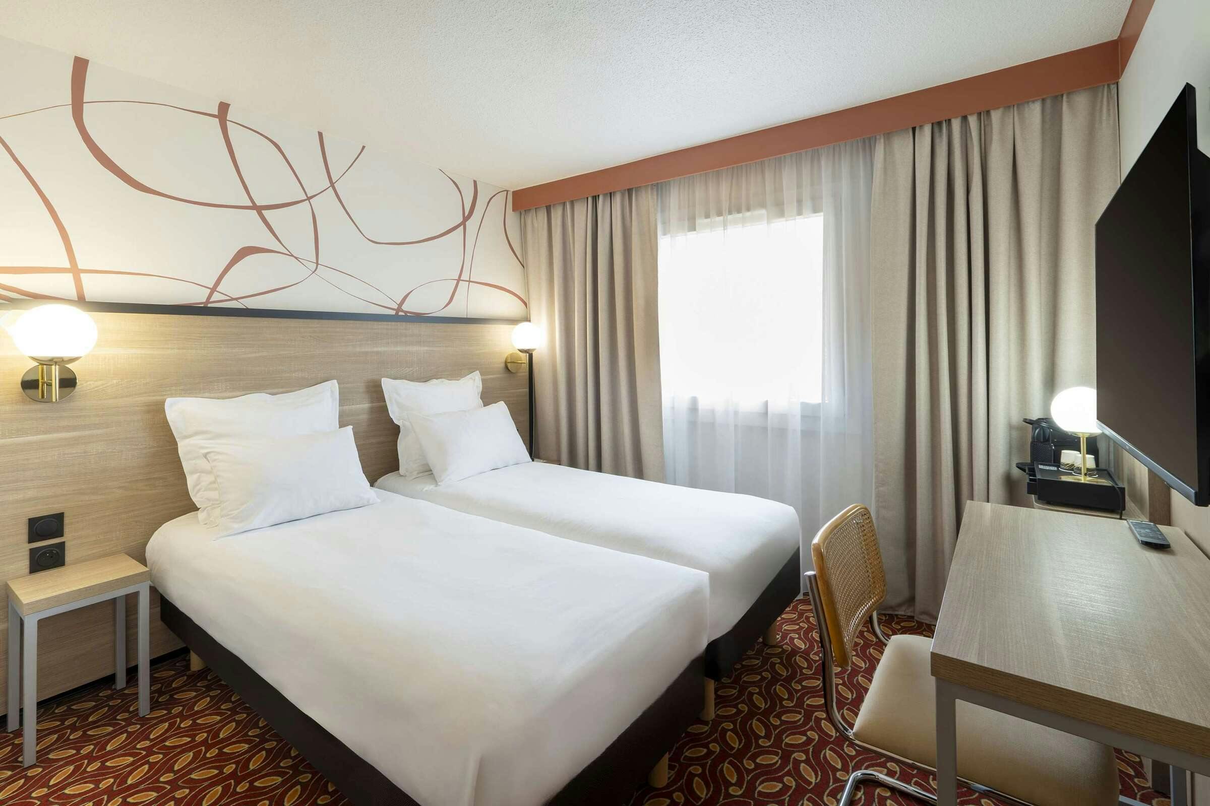 Hotel Sure Hotel By Best Western Caen Memorial photo 2