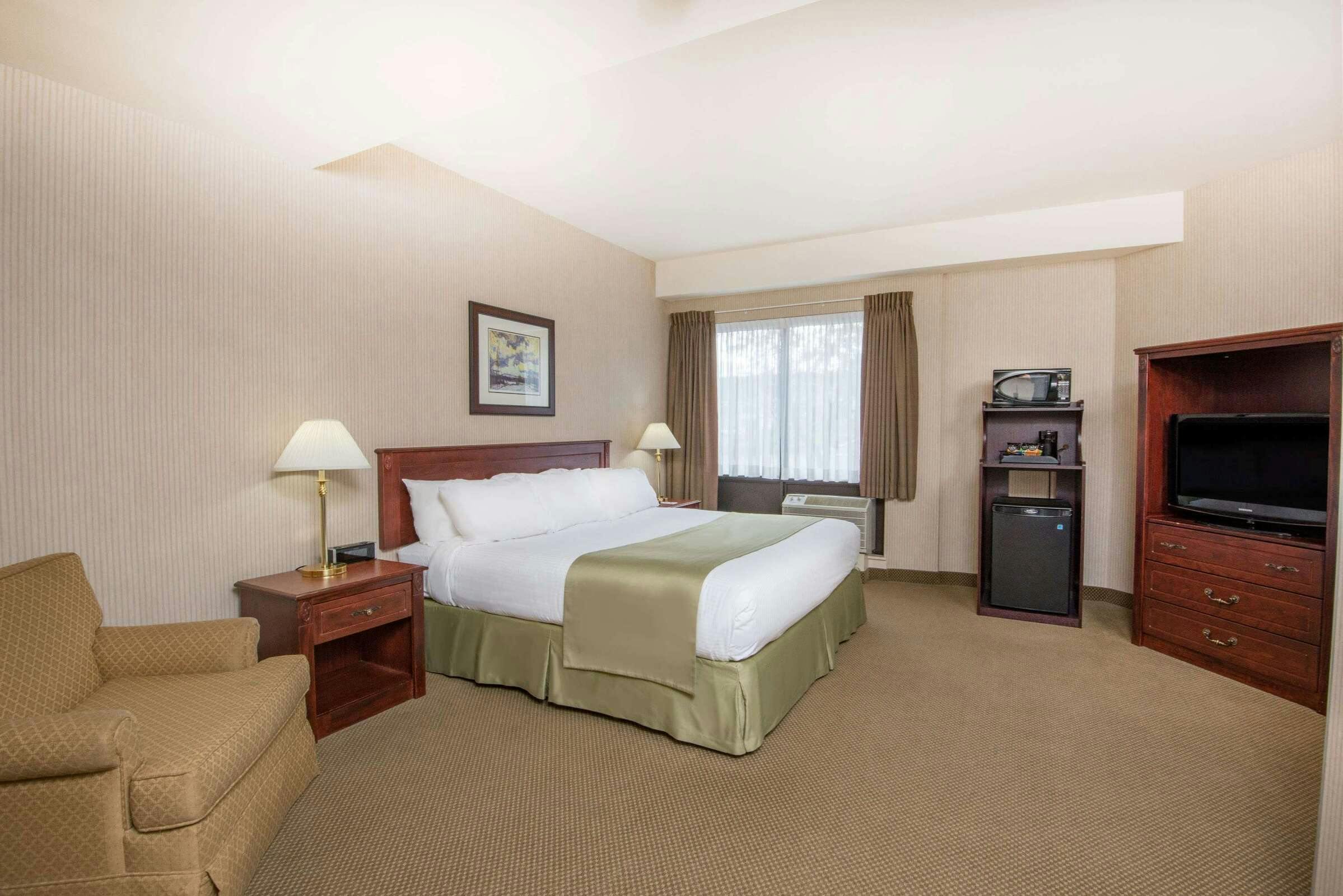 Hotel Ramada by Wyndham St. Johns photo 5
