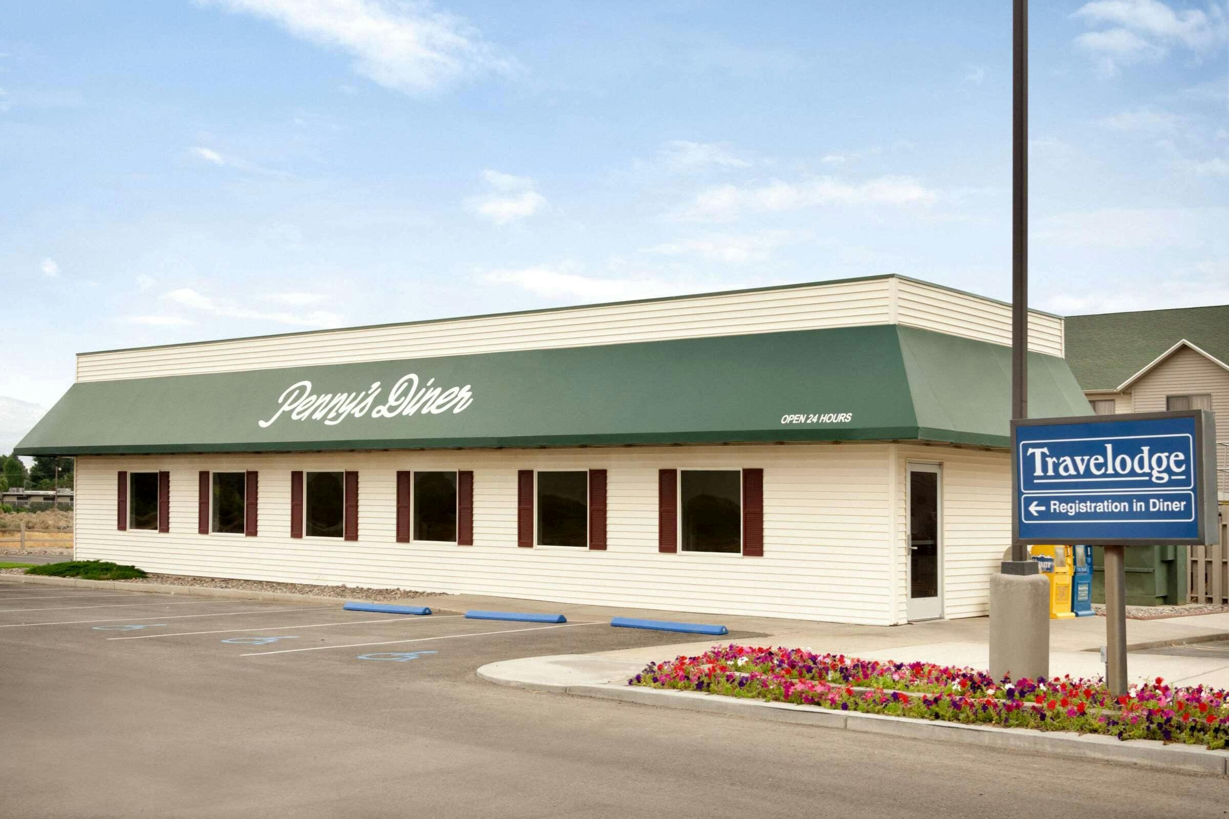 Hotel Travelodge by Wyndham Milford photo 1