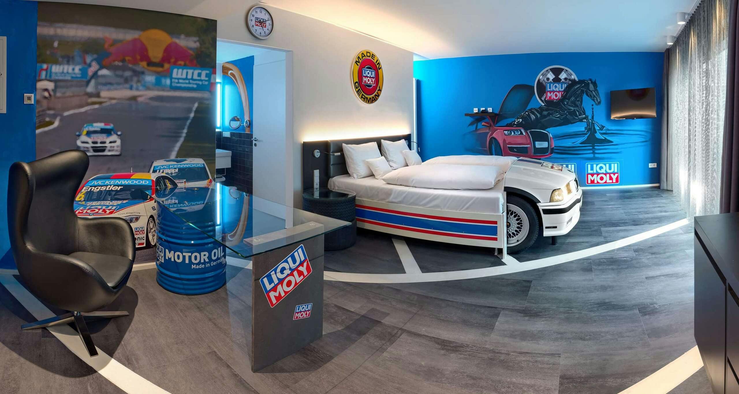 Hotel V8 Hotel Superior Motorworld Region Stuttgart photo 1