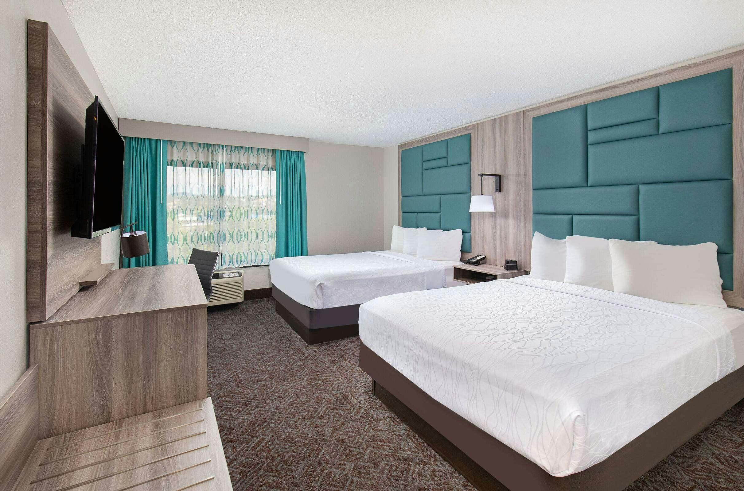 Hotel La Quinta Inn & Suites by Wyndham Pigeon Forge-Dollywood photo 4