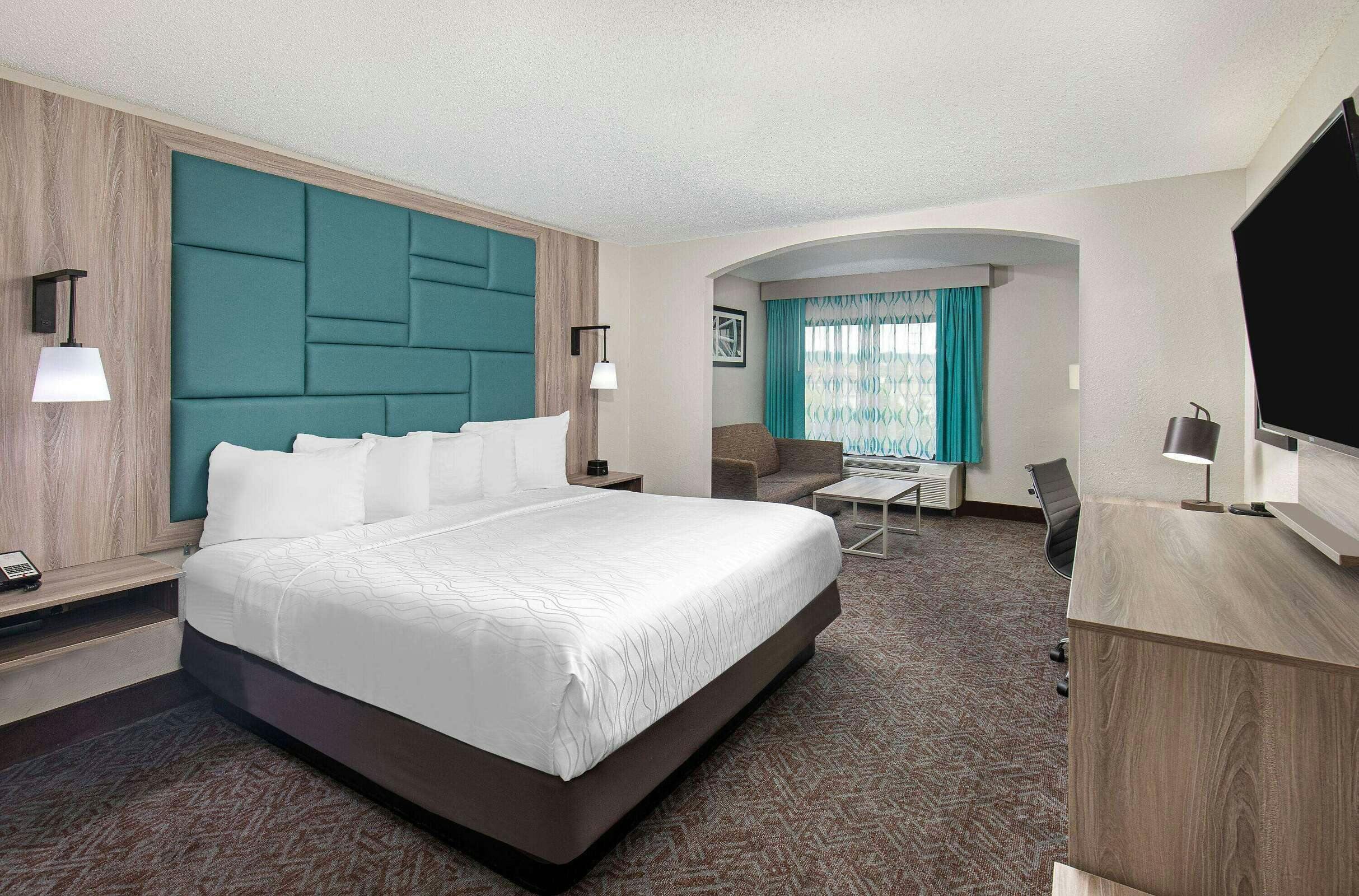 Hotel La Quinta Inn & Suites by Wyndham Pigeon Forge-Dollywood photo 2
