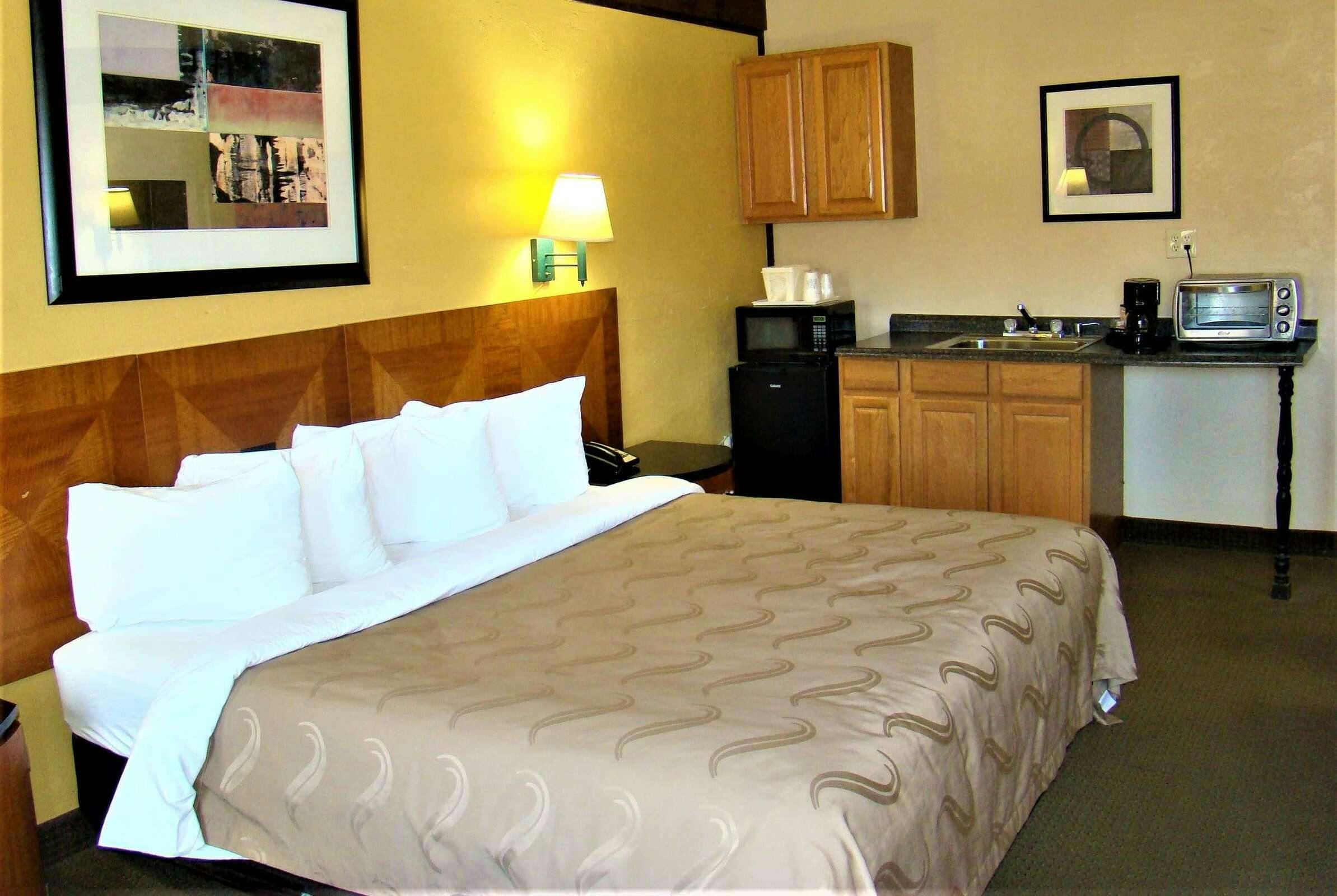 Hotel BU Front Royal SNP photo 3