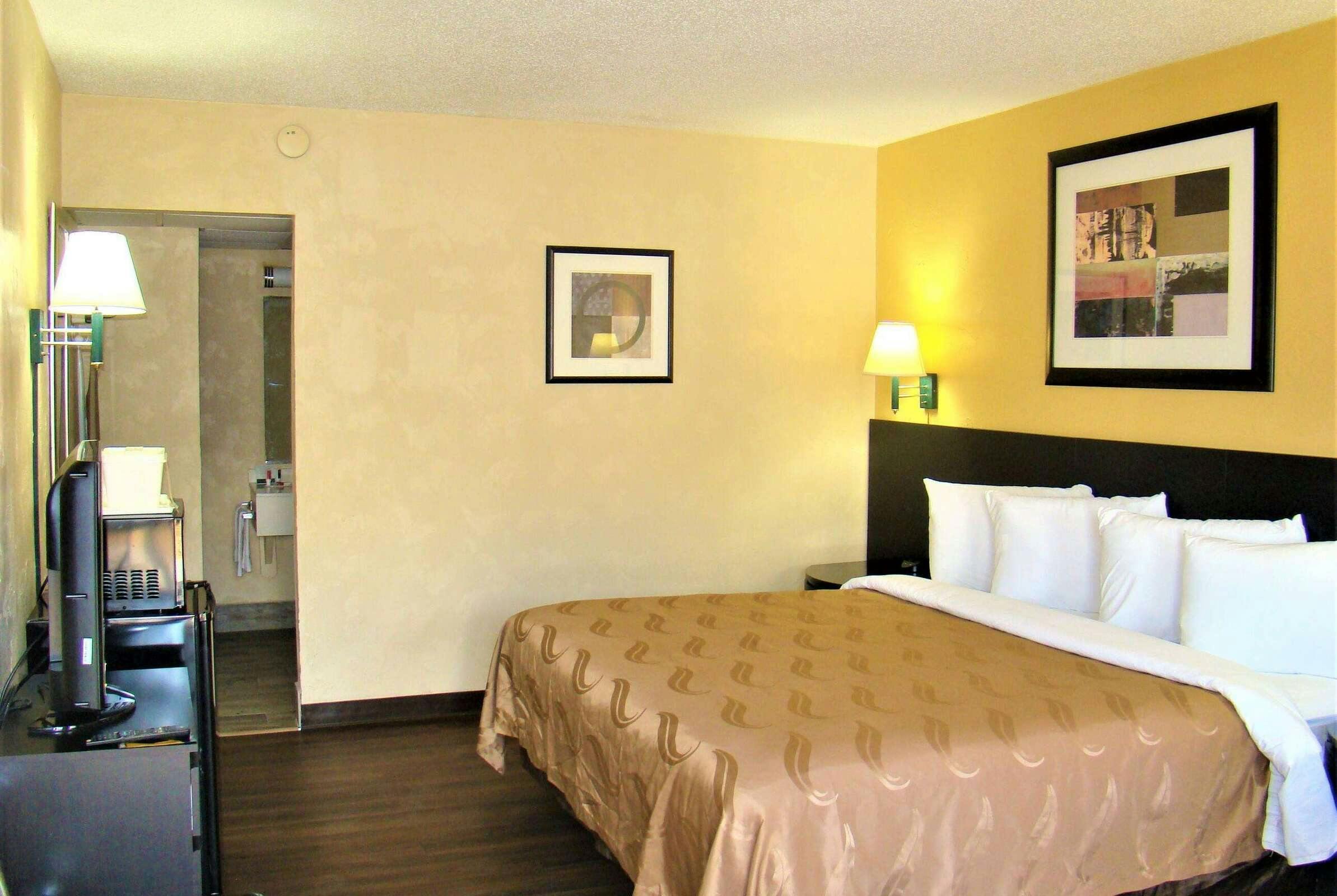 Hotel BU Front Royal SNP photo 5