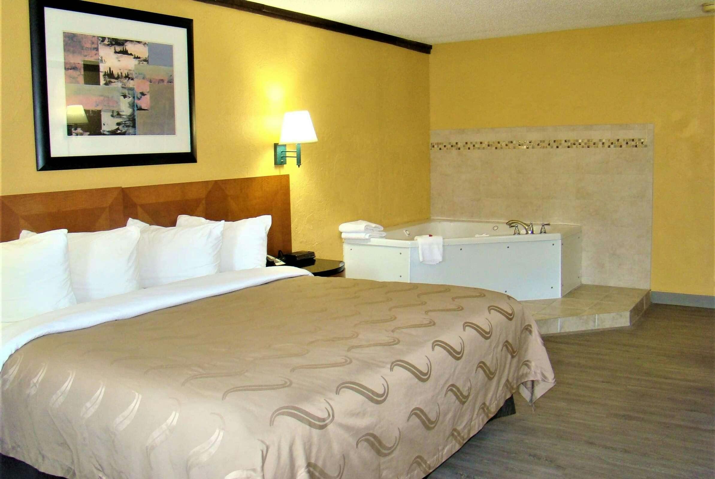 Hotel BU Front Royal SNP photo 4