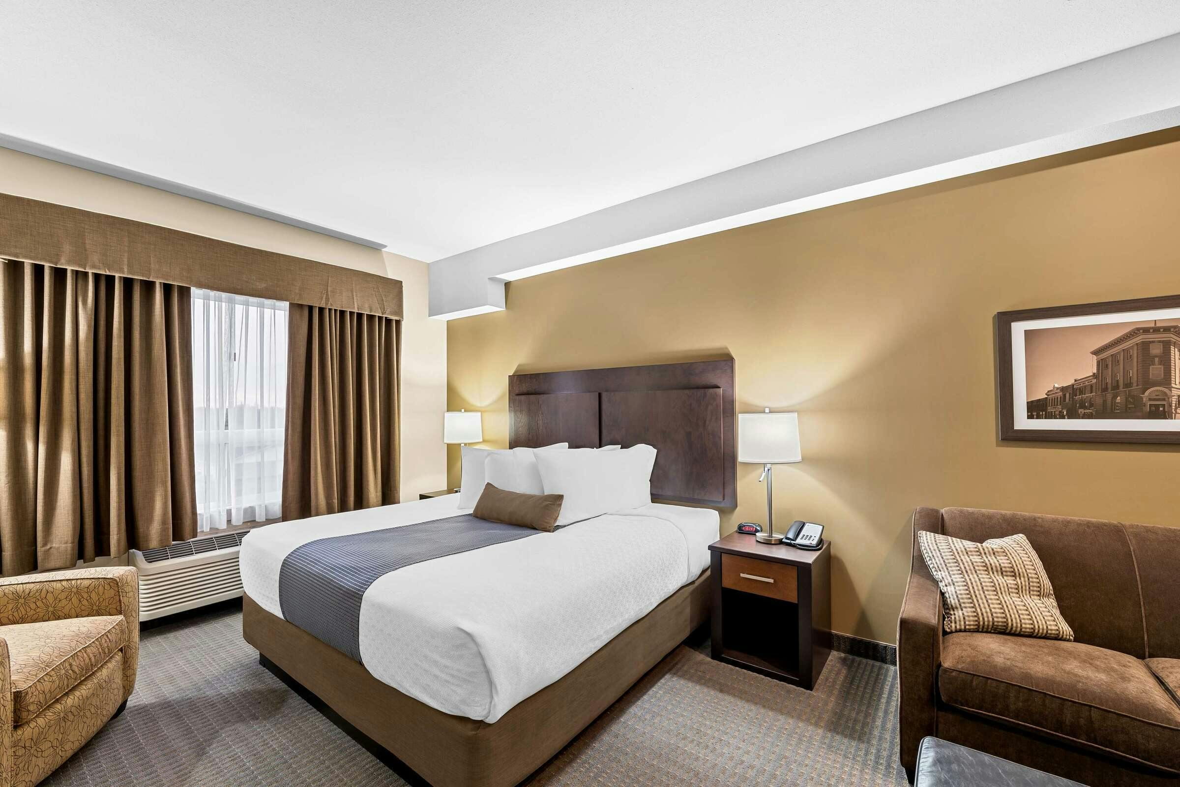 Hotel Best Western Plus Lacombe Inn & Suites photo 1