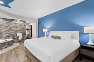 Hotel Sure Stay Plus By Best Western Windsor photo 3