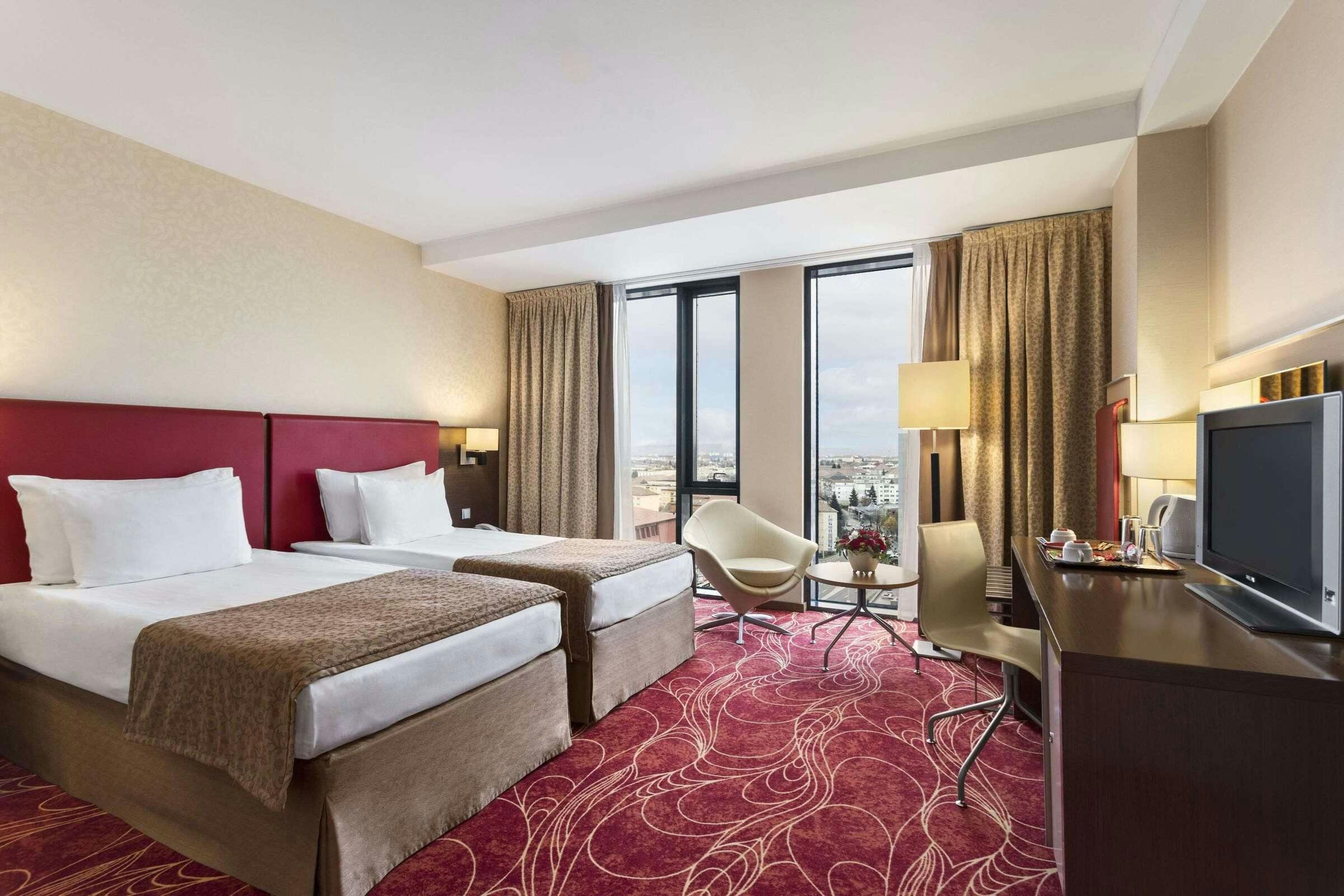 Hotel Ramada by Wyndham Sibiu photo 4