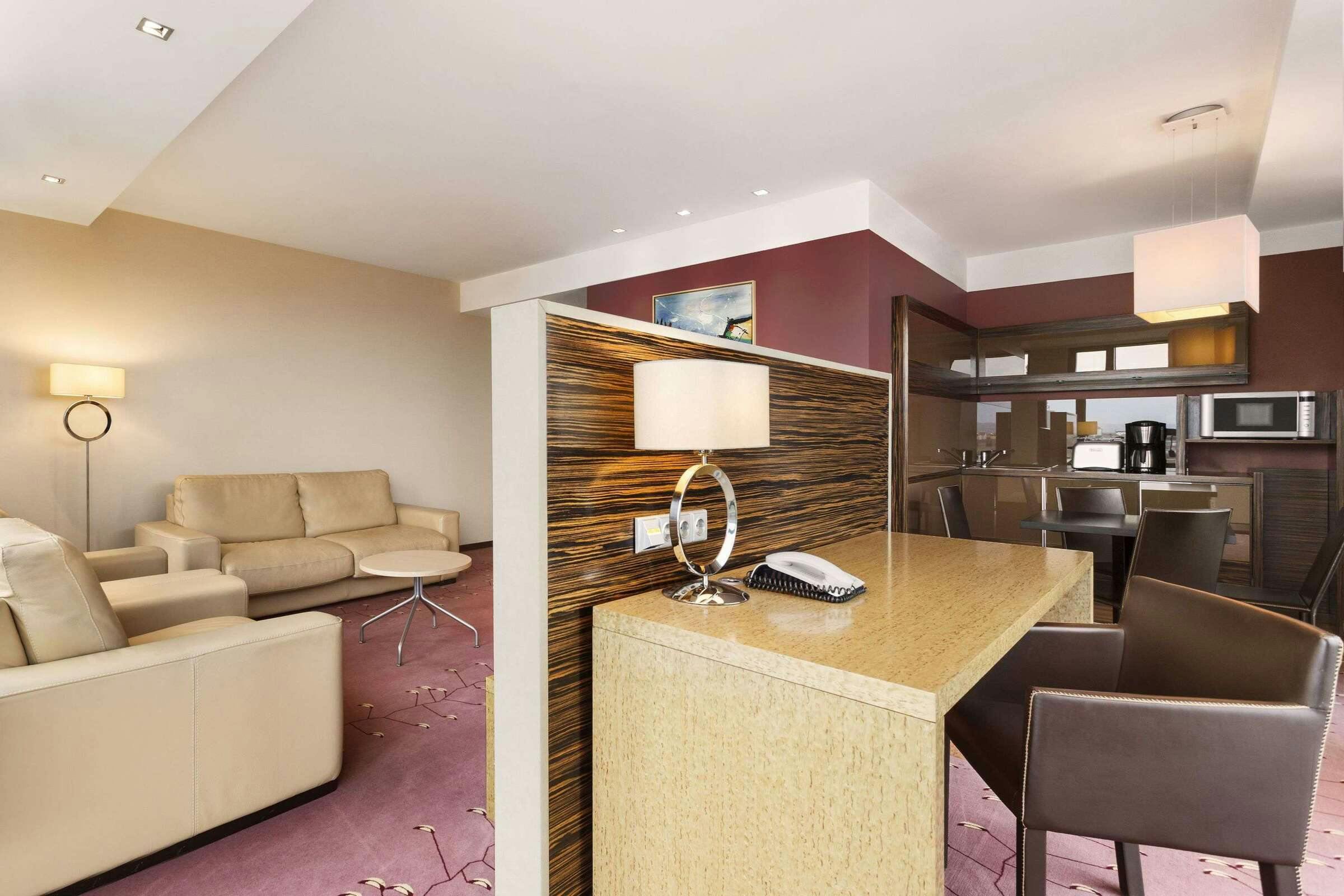 Hotel Ramada by Wyndham Sibiu photo 5