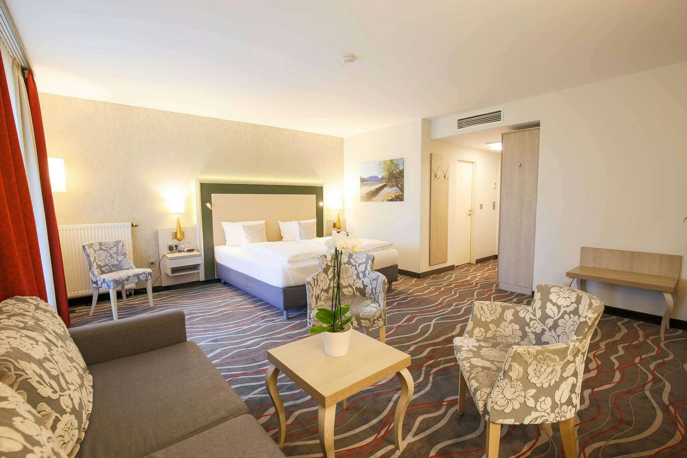 Hotel Best Western Premier Bayerischer Hof Miesbach photo 1