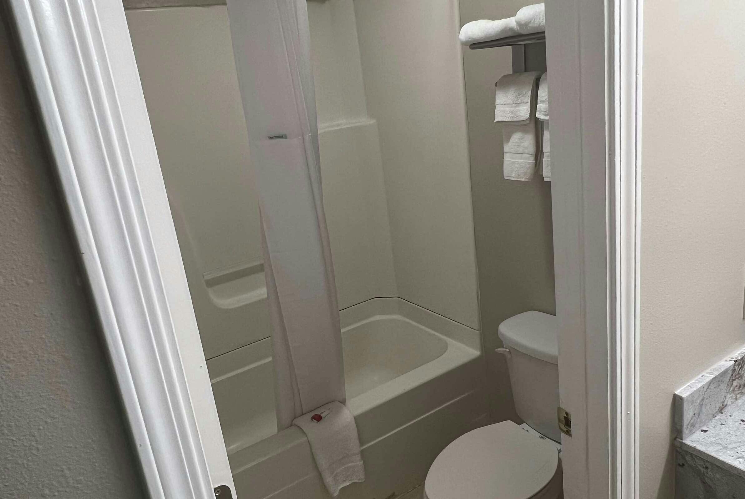 Hotel Super 8 by Wyndham Picayune photo 4