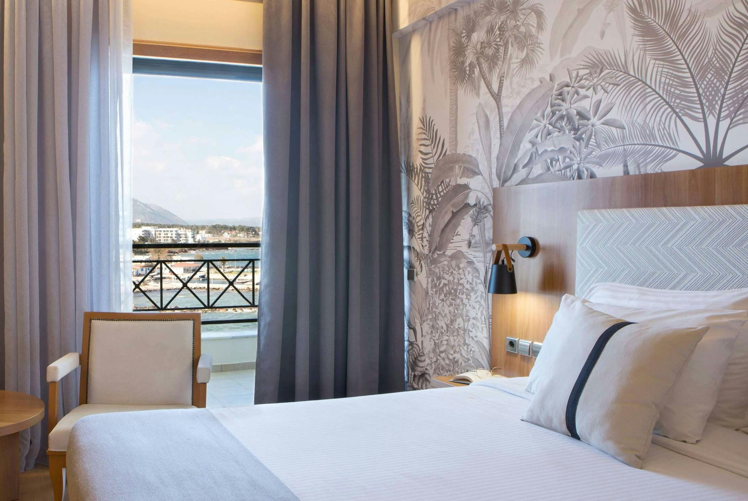 Hotel Ramada by Wyndham, Athens Club Attica Riviera photo 2